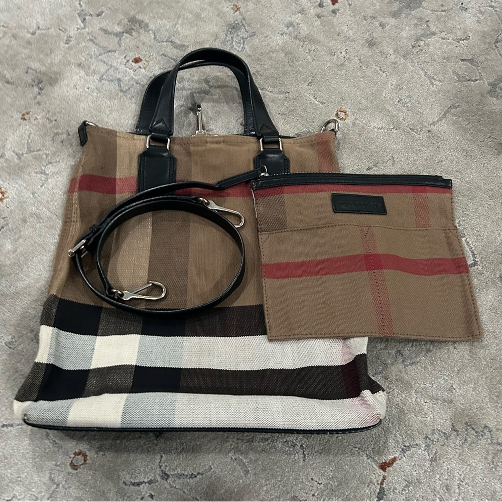 Burberry House Check Bag - Picture 3 of 10